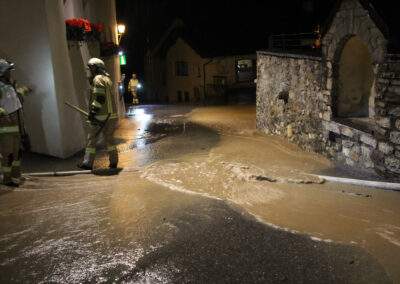 Einleiten des Wassers in Kanalschächte